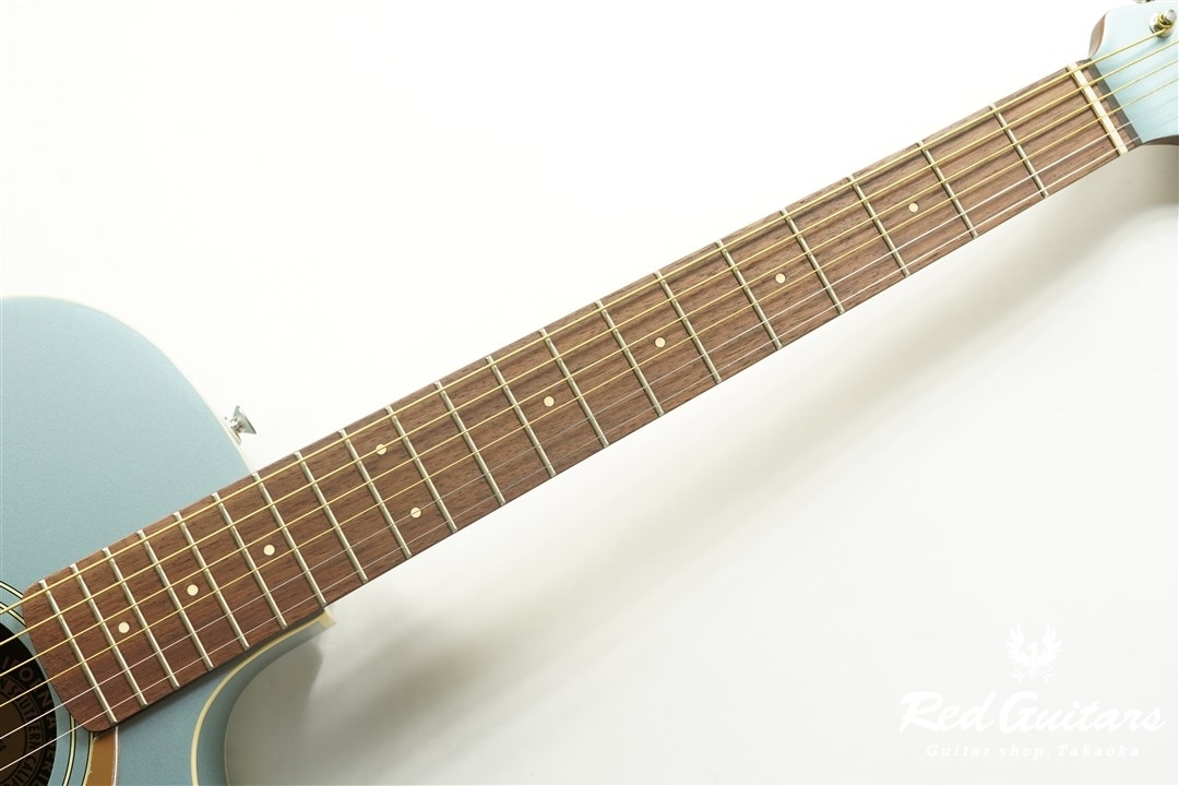 Fender Newporter Player - Ice Blue Satin | Red Guitars